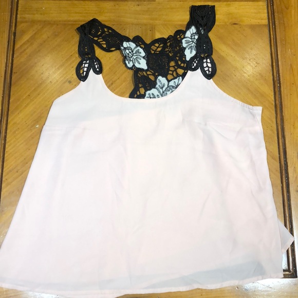 Smart Set Blouse with lace back size S - Picture 2 of 8